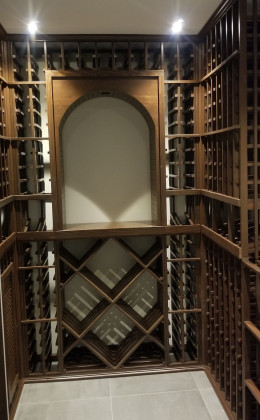 A tasting nook gives you a place to store glasses, notebooks, and other accessories.